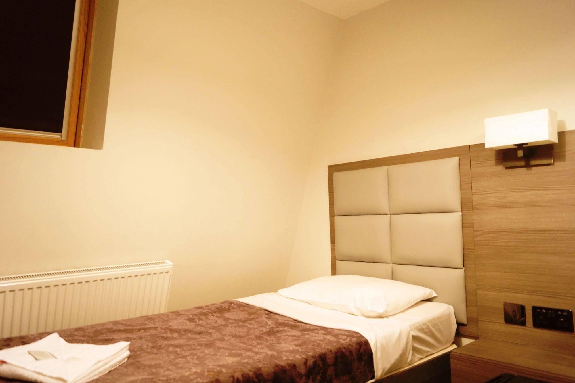 Comfotel Prpl Londra Dış mekan fotoğraf